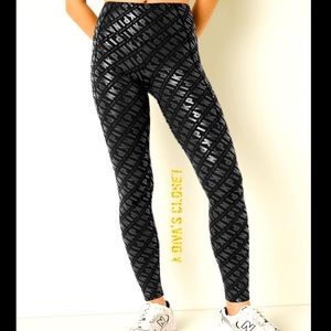 VS Pink Ultimate High Waist Leggings